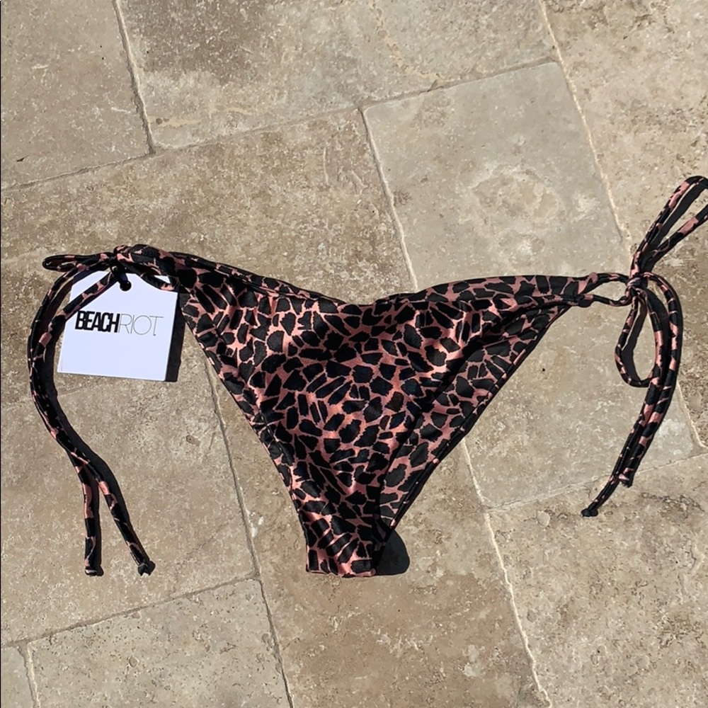 NWT Beach Riot bikini bottoms!